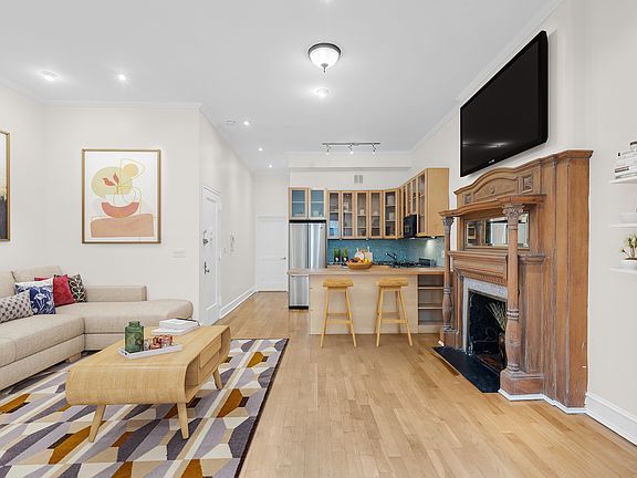 4th image of 22 W 90th St #2FR