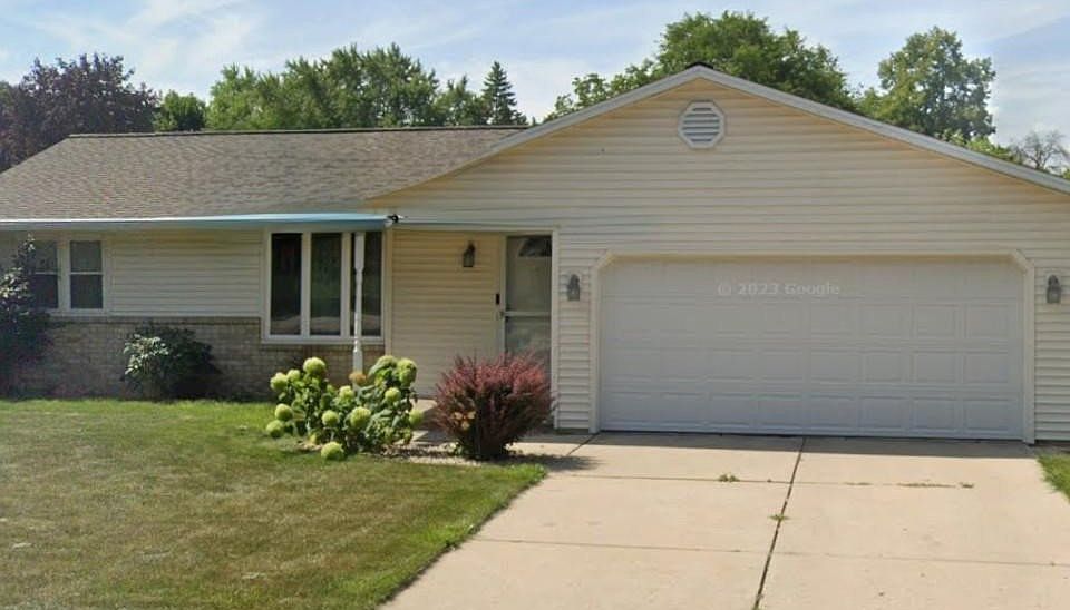 1st image of 424 S Saint Bernard Dr