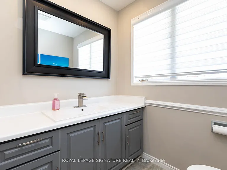 34 Kingswood Dr E — Photo 25