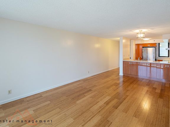 3rd image of 990 Ala Nanala St APT 37B