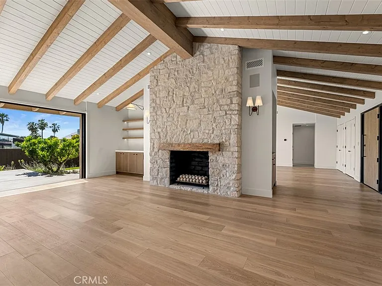 709 Emerald Bay — Photo 4