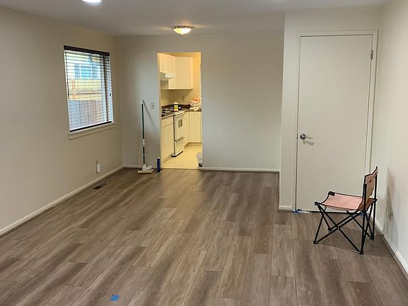 4th image of 10002 Lexington Ave SW