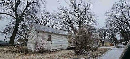 2nd image of 881 Emmet St