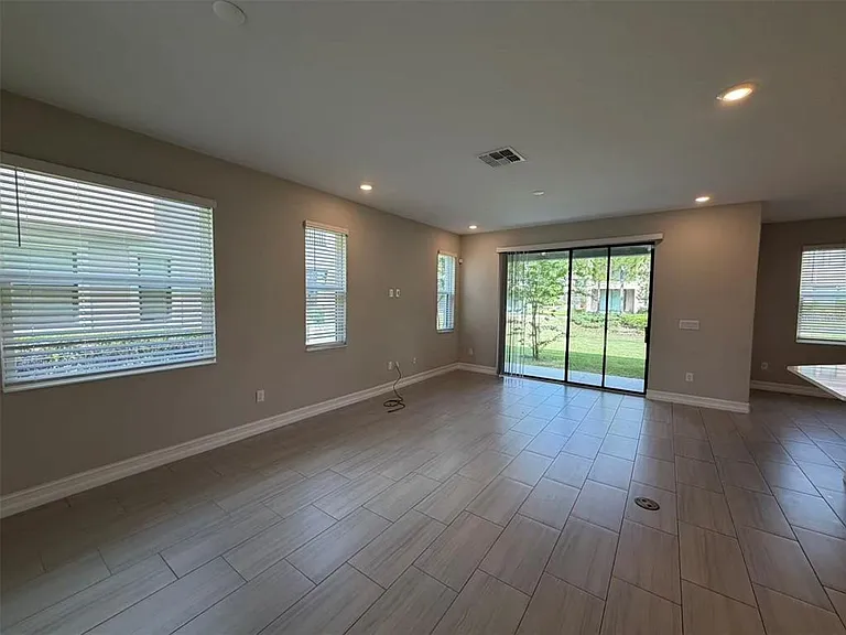 4565 Ancona Way — Photo 10