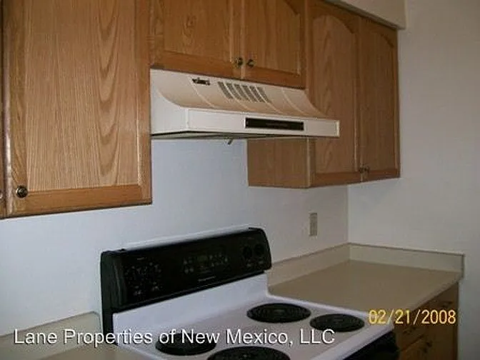 Cozy Two Bedroom Units with Fireplace — Photo 5