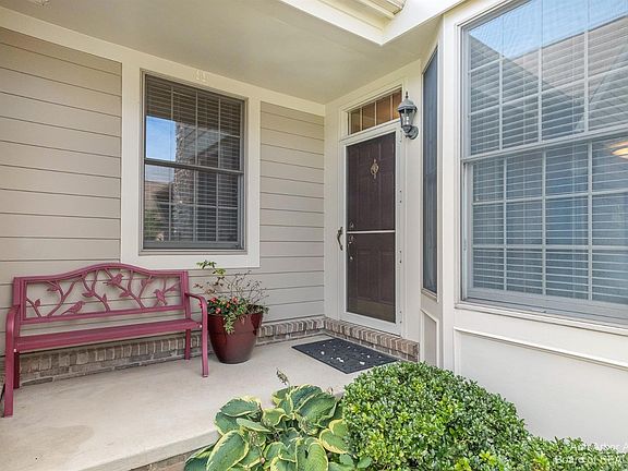 2nd image of 16949 Lochmoor Cir E Unit 22