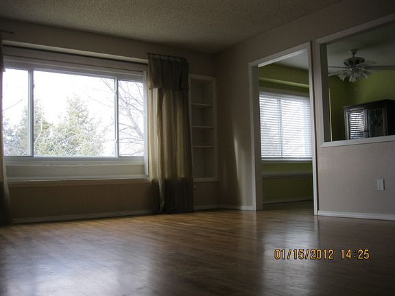 living room(Before new paint