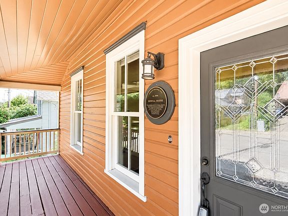 2nd image of 413 Quince Street NE