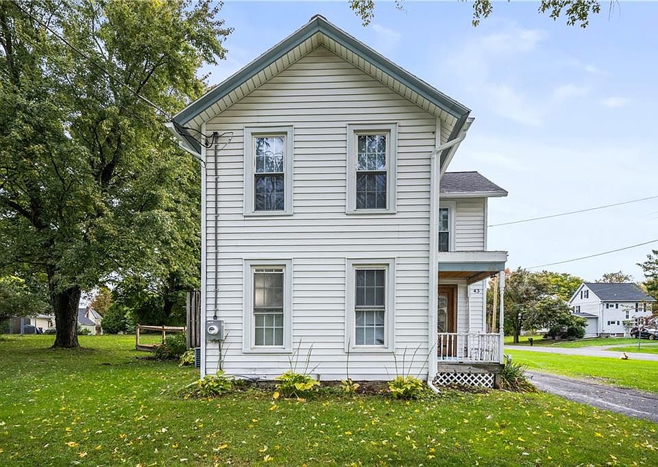 43 E. Main St, Shortsville