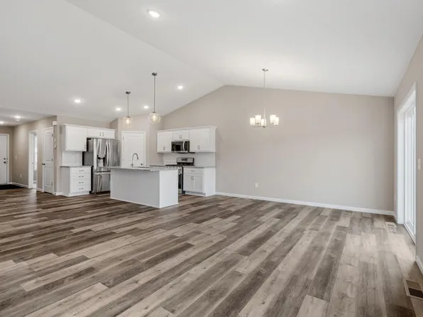 4724 5th St NE, Saint Cloud, MN 56304