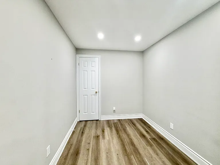 152 Oldham St — Photo 8