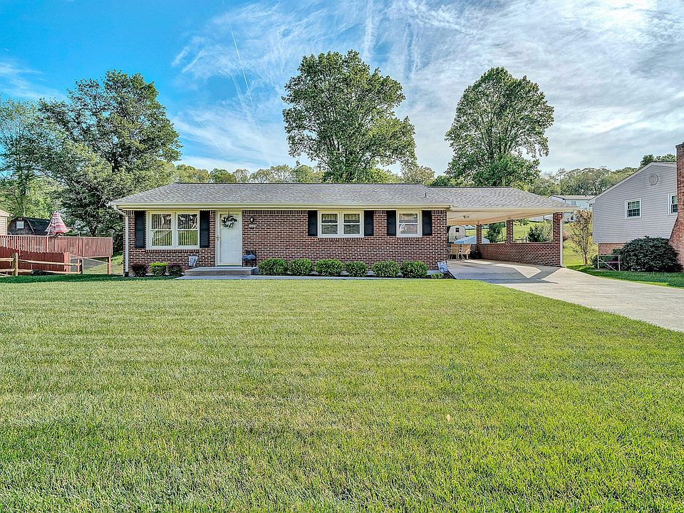 1st image of 3026 Pebble Dr