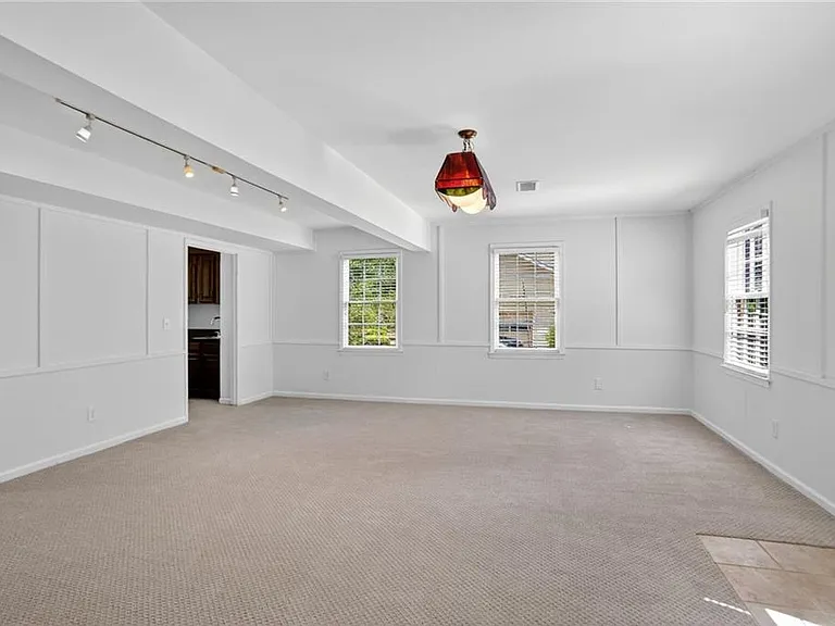 447 Cove Dr NE — Photo 8
