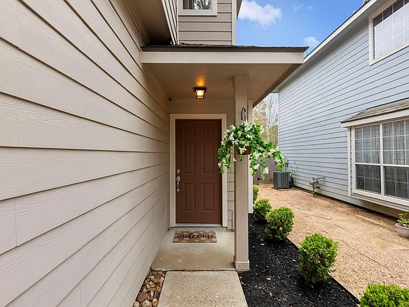 5th image of 215 W Stedhill Loop