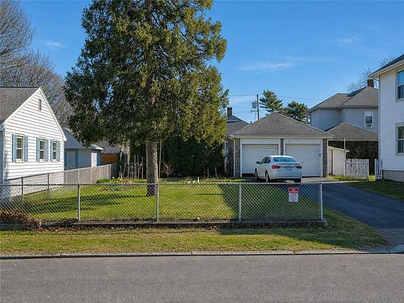 2nd image of 13-15 Cameron St
