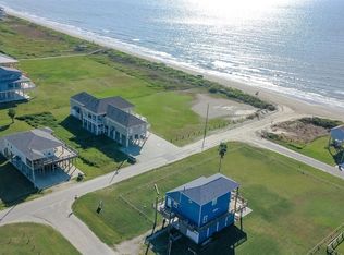 828 East Rd, Crystal Beach, TX 77650