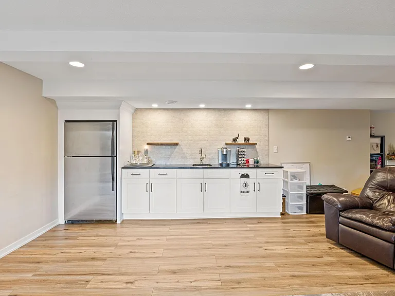 7080 Redwing Ln — Photo 5
