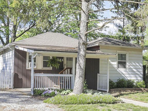 4th image of 844 E Como Ave