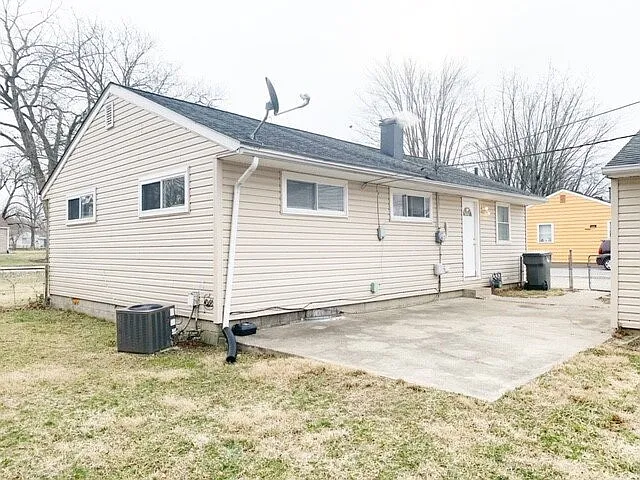 3420 N Elizabeth St — Photo 3