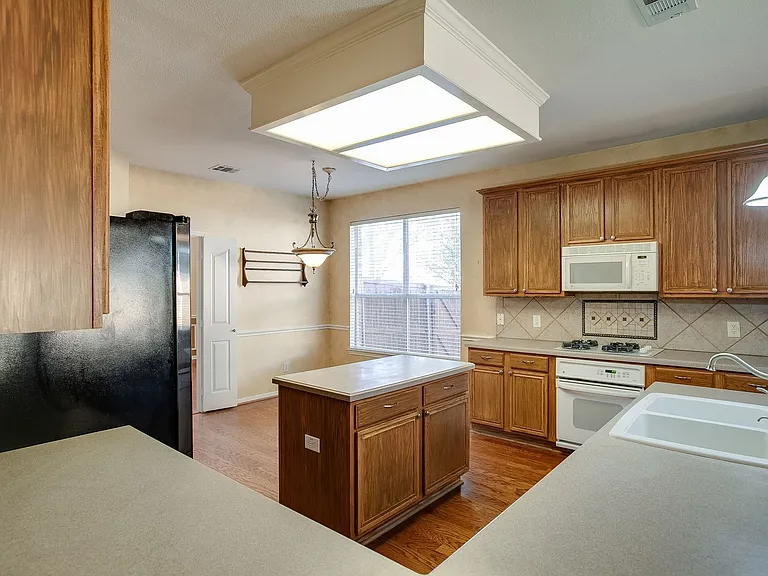 6208 Stewart Blvd — Photo 12