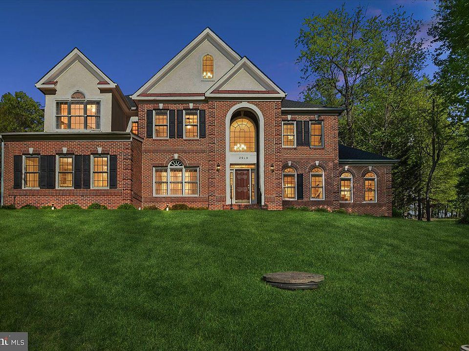 1st image of 2010 Drovers Ln