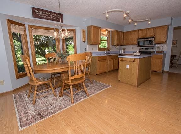 2nd image of 7995 Schoolside Dr