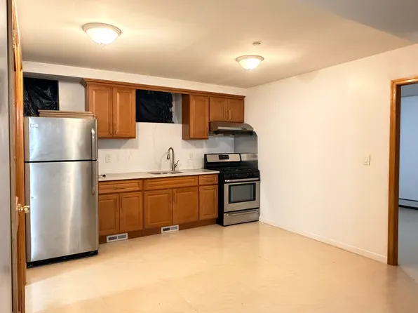 (undisclosed Address), College Pt, NY 11356