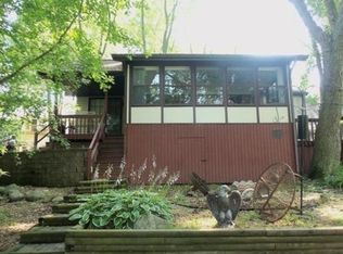 11 Lindahl Ln, Edgerton, WI 53534