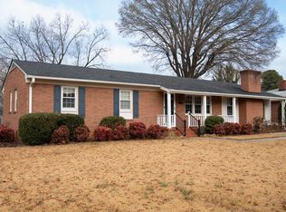 2421 Lacy St, Burlington, NC 27215