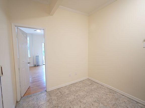4th image of 34 Garnet St #1A