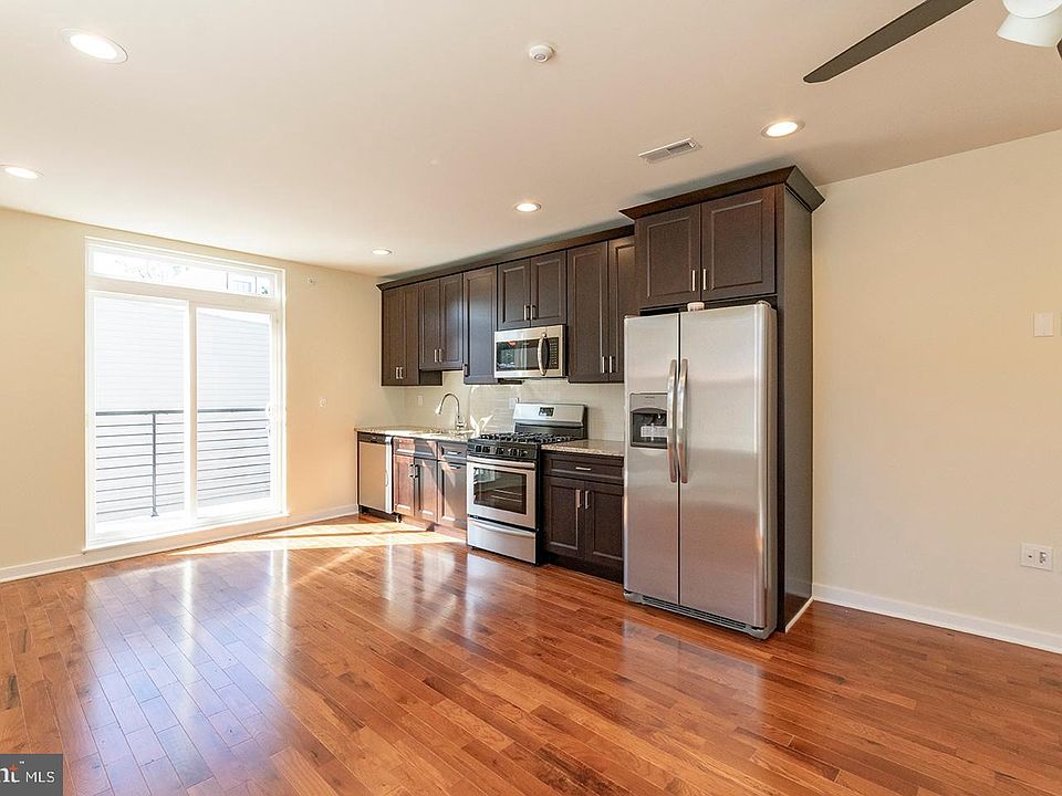 1st image of 1326 S 21st St #B