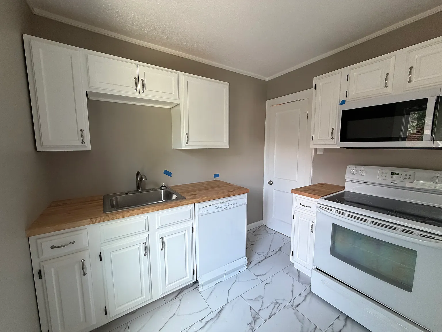 2 bed, 672 sqft, $1,195 — Photo 3