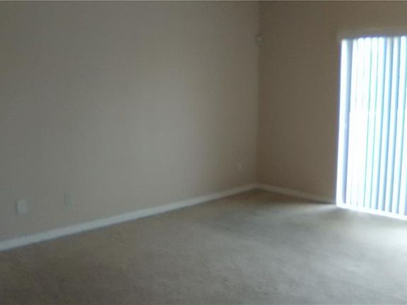 4th image of 717 Phil Hansen Dr