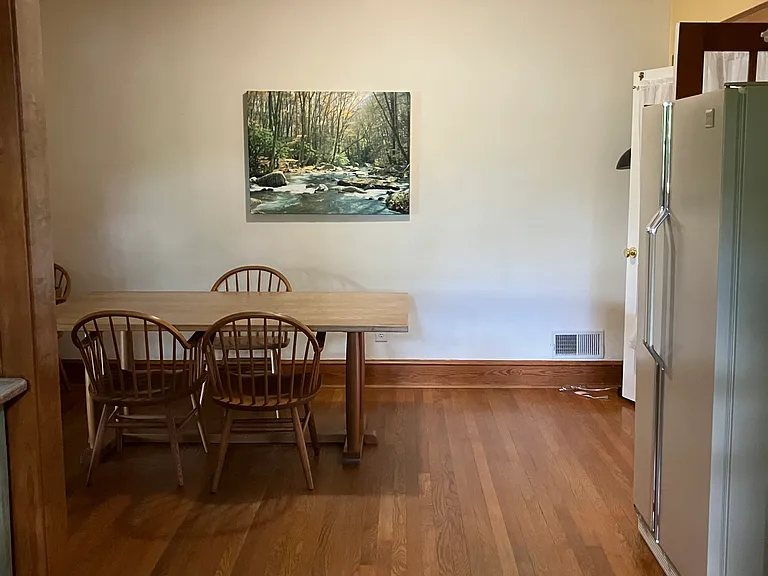 5570 Crescent Blvd — Photo 7