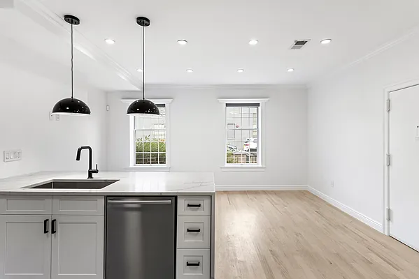 Rented by Compass | media 11