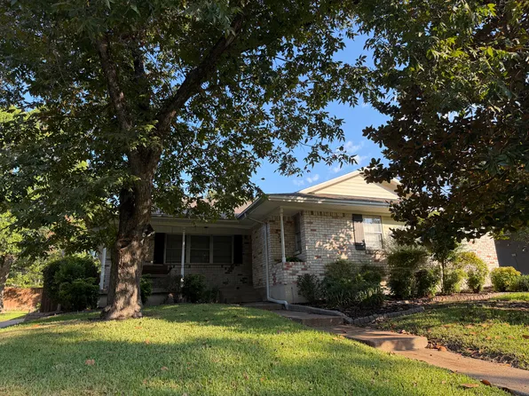 2323 Springhill Dr, Dallas, TX 75228