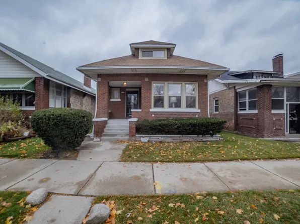 7939 S Bennett Ave, Chicago, IL 60617