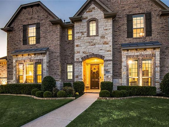 3rd image of 2223 Glasgow Dr