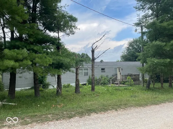 667 Ridgeline Rd, Spencer, IN 47460