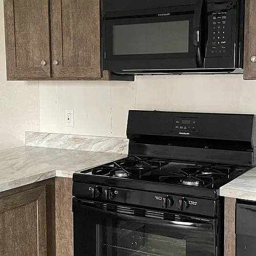 3 bed, 2.0 bath, $1,099 — Photo 1