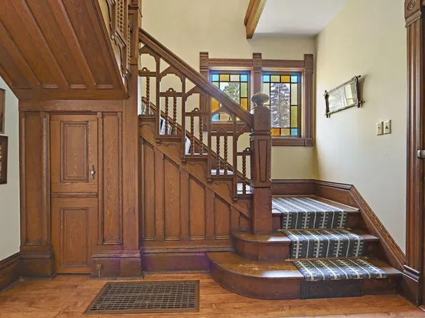 215 S Washington STREET, Elkhorn, WI 53121