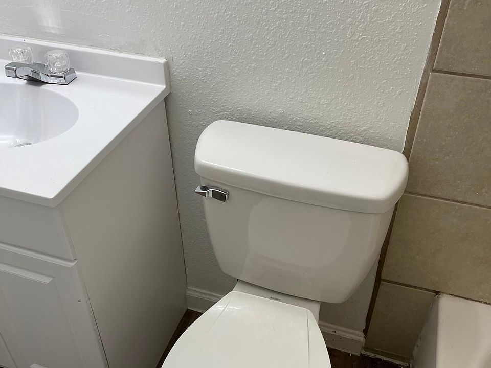 1st image of 305 E 35th St #307