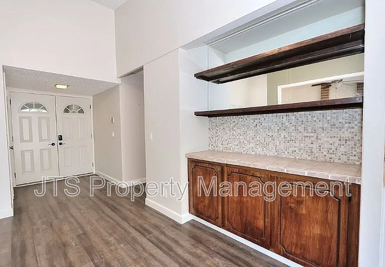 5748 Muldrow Rd — Photo 15