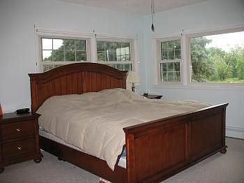 5th image of 108 Franklin St