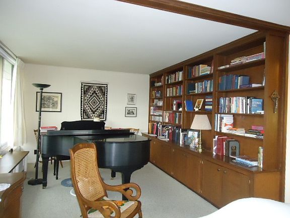 3rd image of 1337 21st Ave APT 8C
