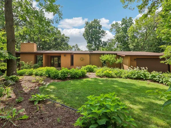 5831 Timber Ridge Trail, Fitchburg, WI 53711