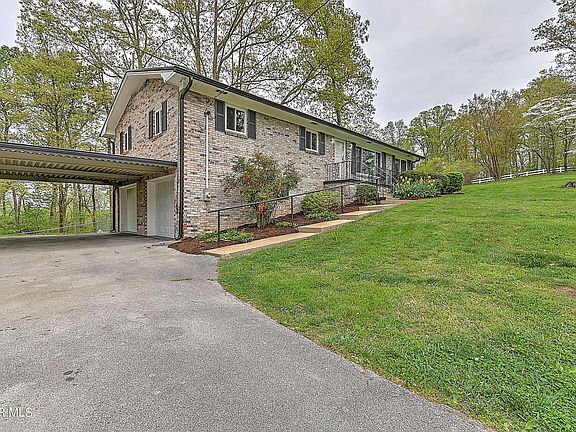 2nd image of 1215 Romans Dr