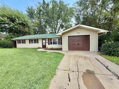 201 W McConaughy Ave, Rochelle, IL, 61068