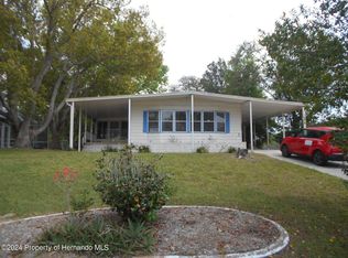 15558 Brookridge Blvd, Brooksville, FL 34613