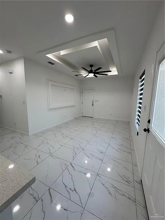 3 bed, 2.0 bath, 1050 sqft, $1,300 — Photo 2
